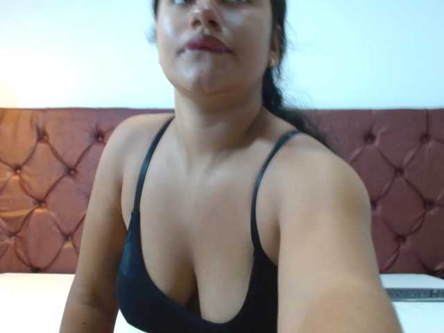 NoiraVale live cam on BongaCams