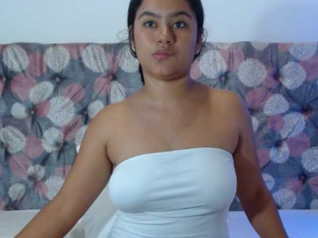 NoiraVale live cam on BongaCams