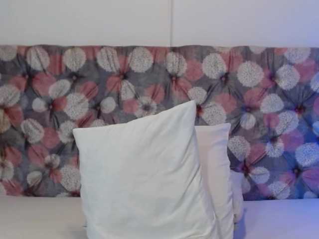 NoiraVale live cam on BongaCams