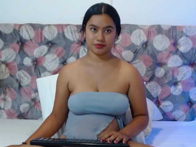 NoiraVale live cam on BongaCams