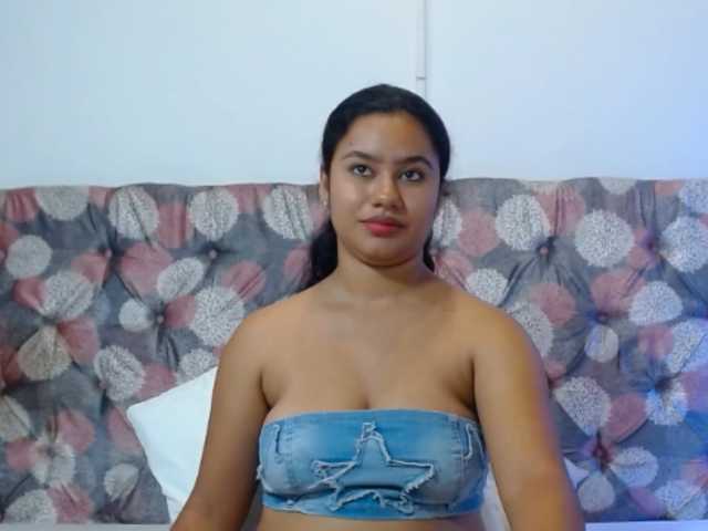 NoiraVale live cam on BongaCams
