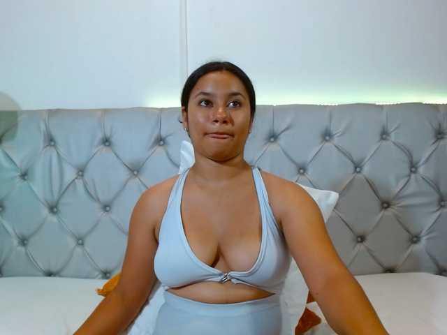 NoiraVale live cam on BongaCams