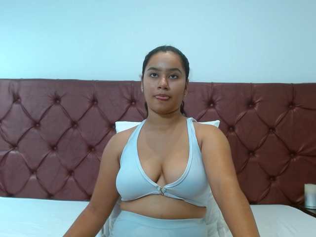 NoiraVale live cam on BongaCams