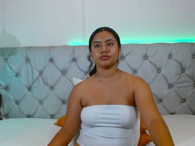 NoiraVale live cam on BongaCams