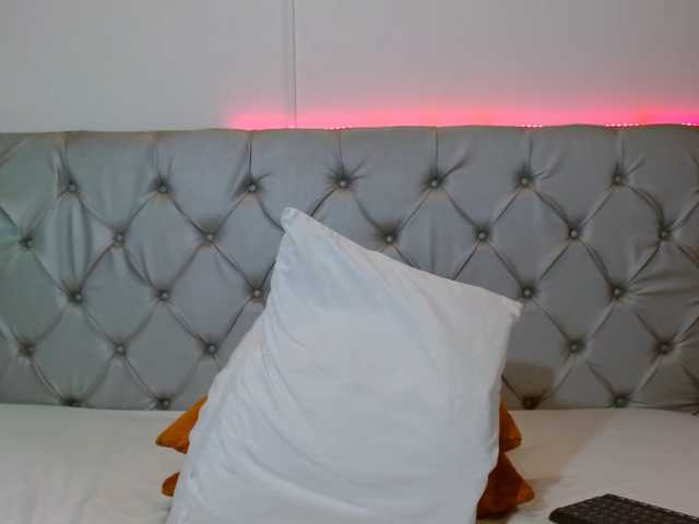 NoiraVale live cam on BongaCams