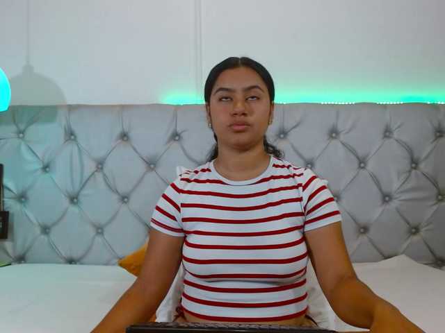 NoiraVale live cam on BongaCams