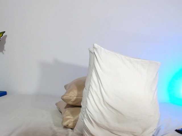 NoiraVale live cam on BongaCams