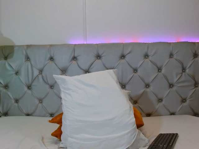 NoiraVale live cam on BongaCams