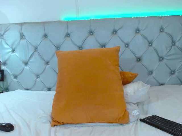 NoiraVale live cam on BongaCams
