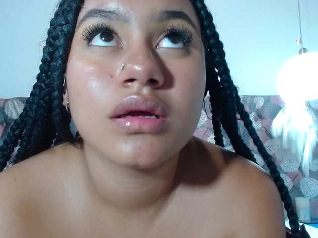 NoiraVale live cam on BongaCams