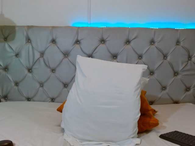 NoiraVale live cam on BongaCams