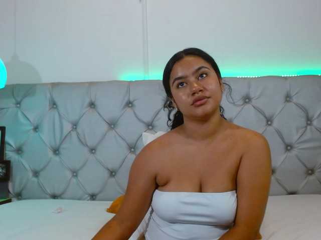 NoiraVale live cam on BongaCams