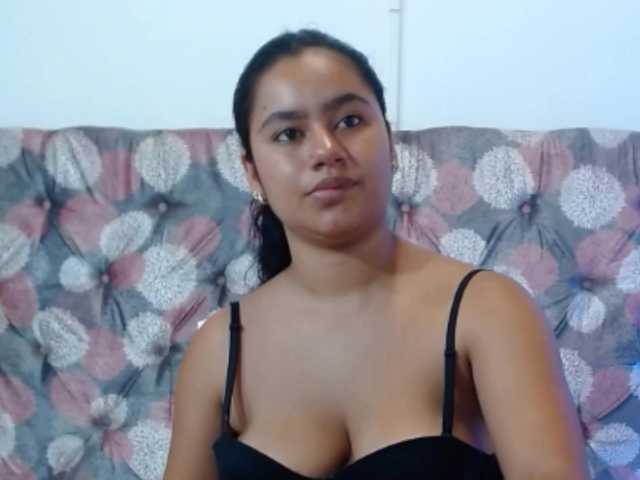 NoiraVale live cam on BongaCams