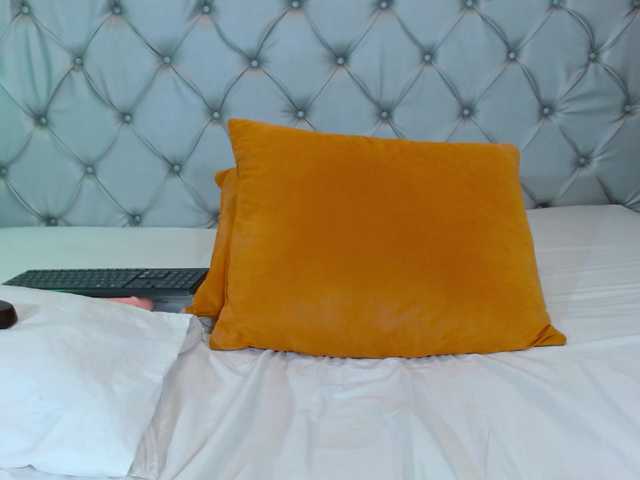 NoiraVale live cam on BongaCams