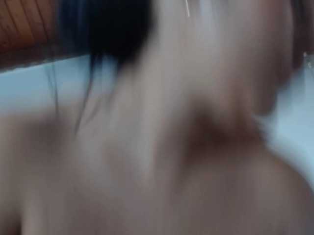 NoiraVale live cam on BongaCams