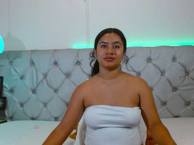 NoiraVale live cam on BongaCams