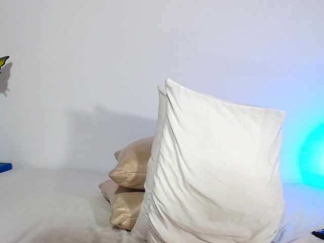 NoiraVale live cam on BongaCams