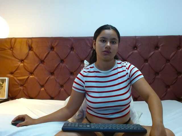 NoiraVale live cam on BongaCams