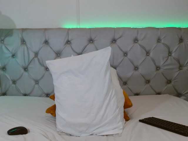 NoiraVale live cam on BongaCams