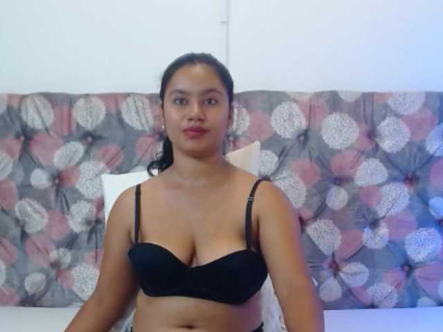 NoiraVale live cam on BongaCams
