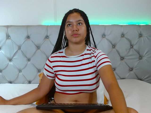 NoiraVale live cam on BongaCams