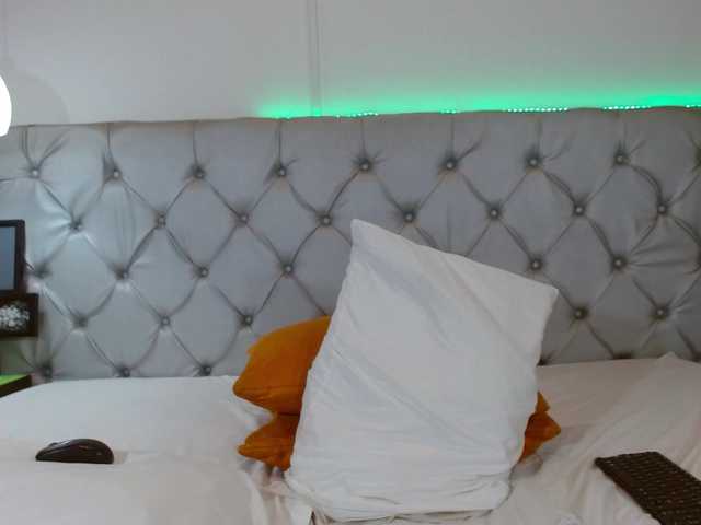 NoiraVale live cam on BongaCams