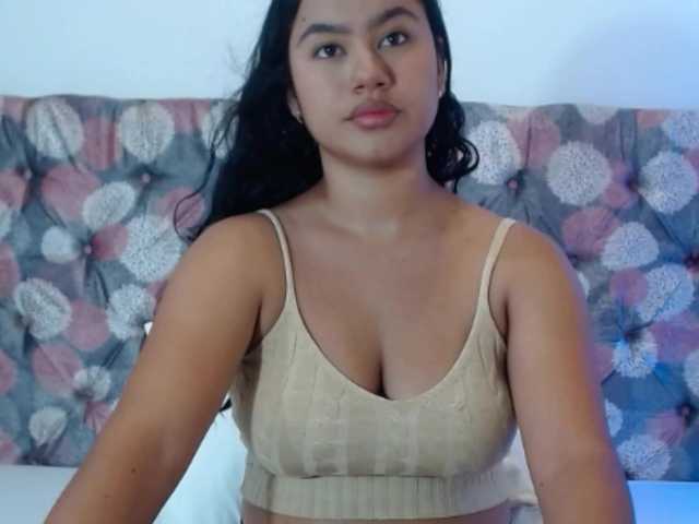 NoiraVale live cam on BongaCams