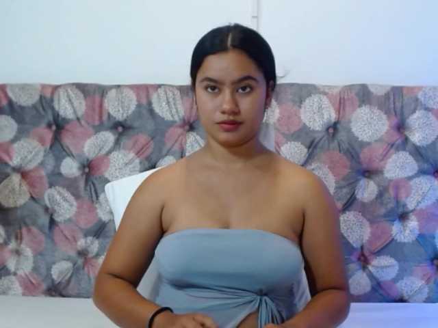 NoiraVale live cam on BongaCams
