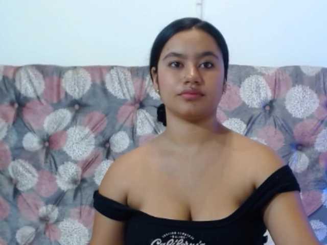 NoiraVale live cam on BongaCams