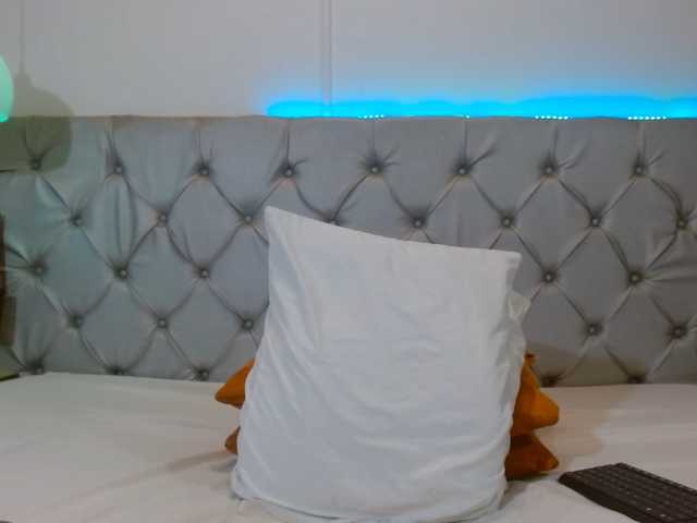 NoiraVale live cam on BongaCams