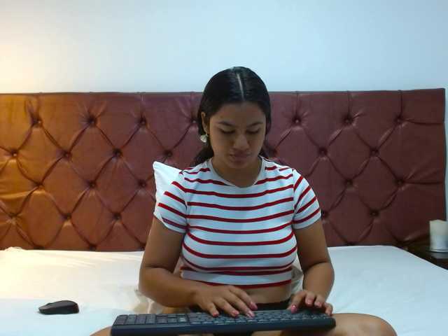 NoiraVale live cam on BongaCams