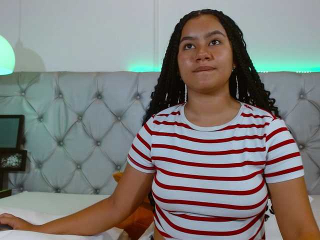 NoiraVale live cam on BongaCams