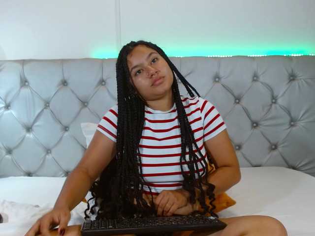 NoiraVale live cam on BongaCams