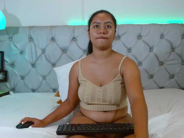 NoiraVale live cam on BongaCams
