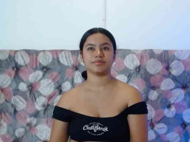 NoiraVale Live Webcam on BongaCams