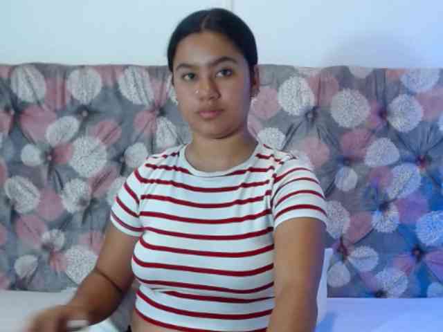 NoiraVale Live Webcam on BongaCams