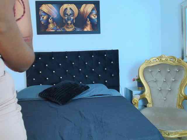 LilyBrowwn webcam