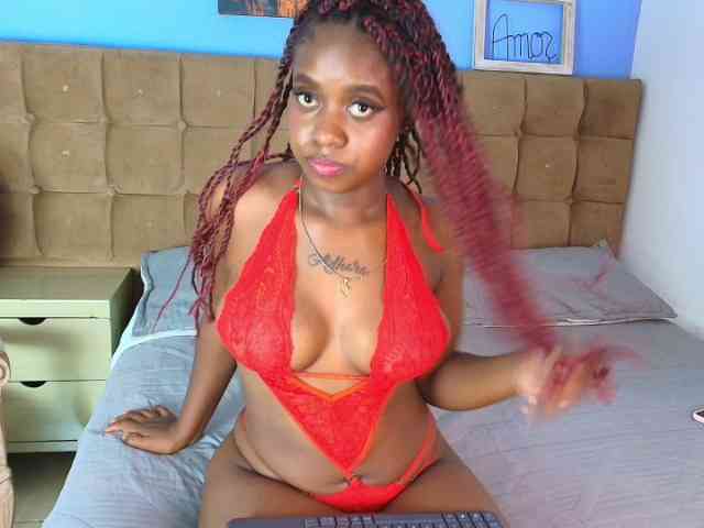 LilyBrowwn webcam