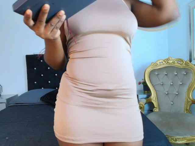 LilyBrowwn webcam