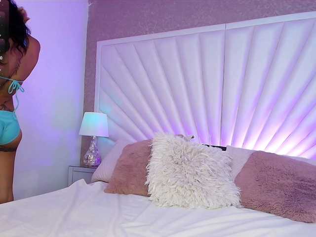 le modèle DulceAmore est en webcam porno dans un show sur le site bongacams, il possède les tags suivants: Latino/Hispanic,Brunette,Shaved