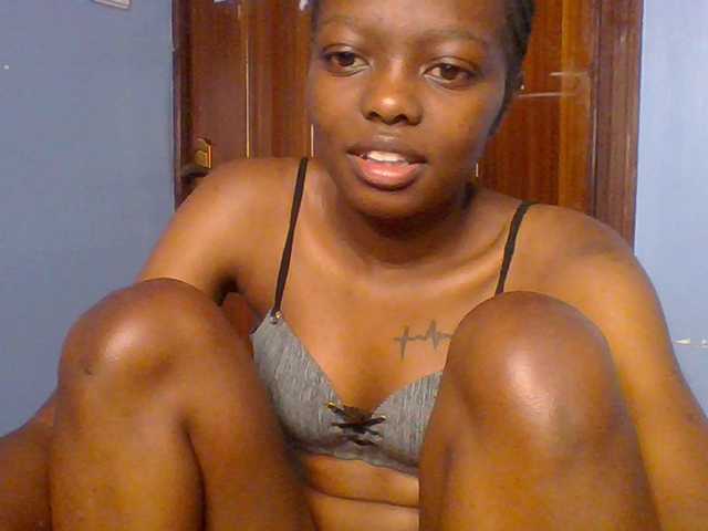 Fun-gal live cam on UnifiedCams