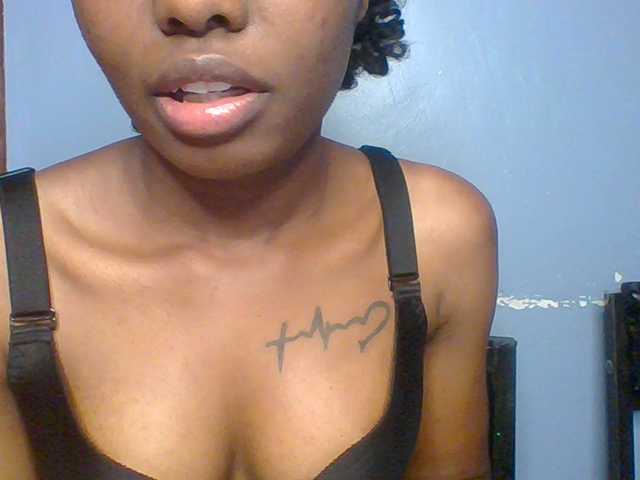 Fun-gal live cam on BongaCams