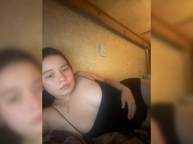 RiaLowelyt live cam on BongaCams