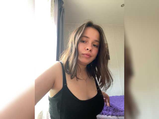 RiaLowelyt live cam on BongaCams