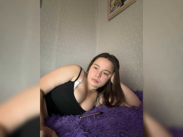 RiaLowelyt live cam on BongaCams
