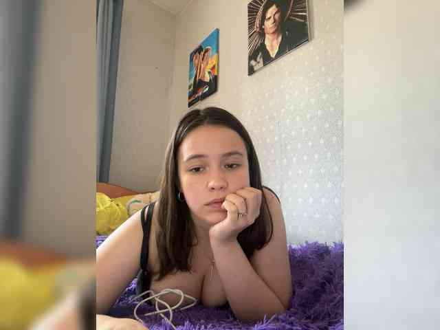 RiaLowelyt webcam