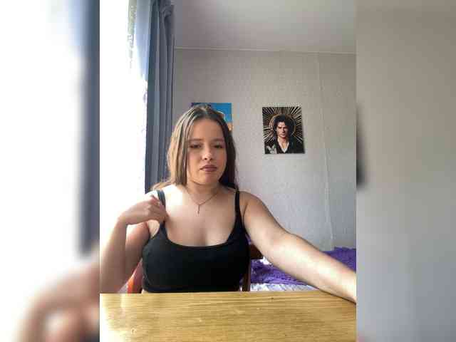 RiaLowelyt webcam