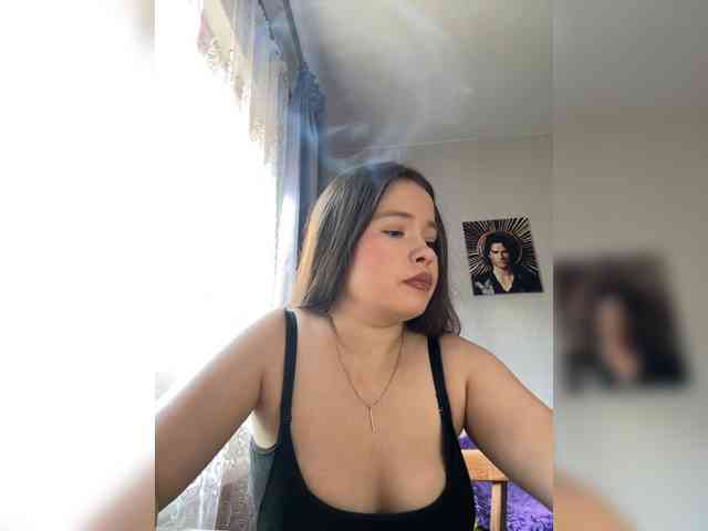RiaLowelyt webcam