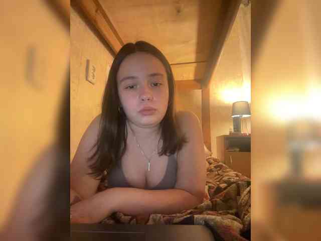 RiaLowelyt webcam