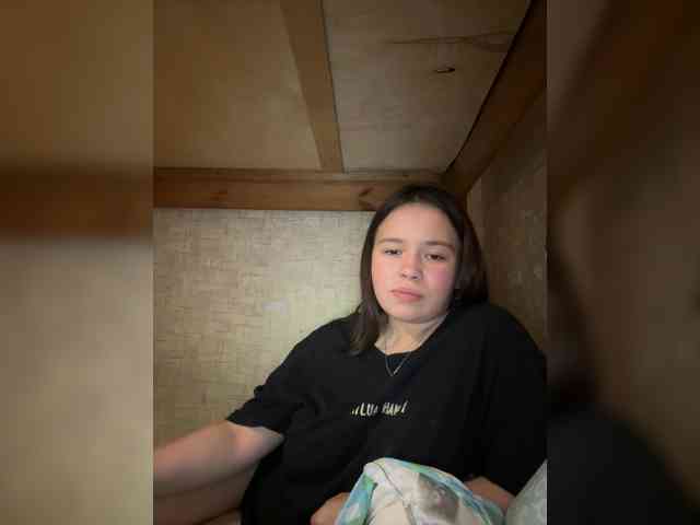 RiaLowelyt webcam